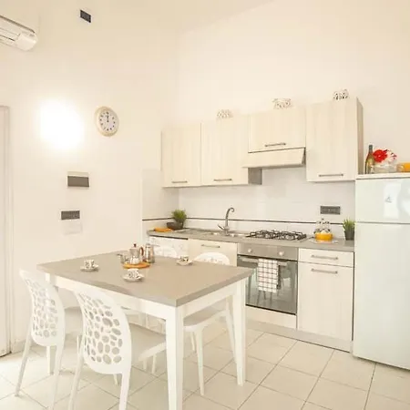 Apartment Giglio 1 *